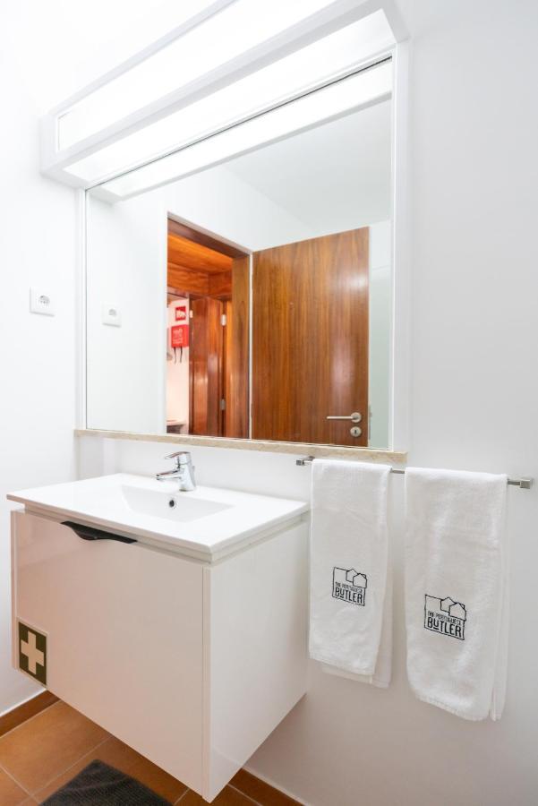 Carcavelos Beach & Business By The Portuguese Butler Exterior photo